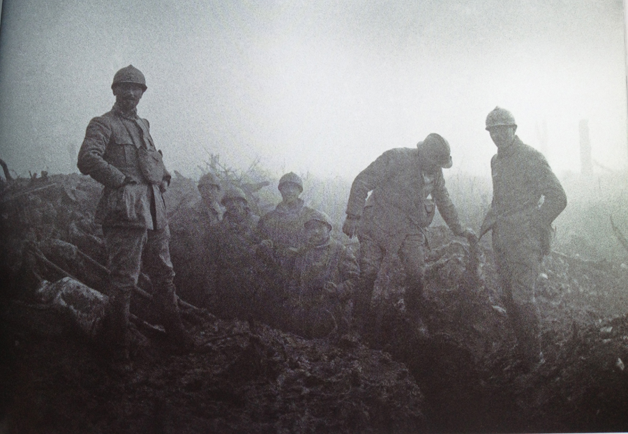 The 23e RI occupies a dismal looking communication trench in a sector of Verdun. Photo taken by Frantz Adam, October 1917.