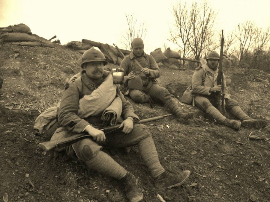 Cpl. Picard waits for attack orders, November 2014