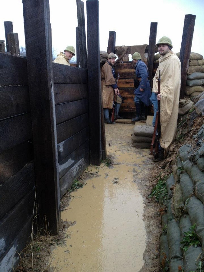 The 18e RI in their first-line trench, December 2014