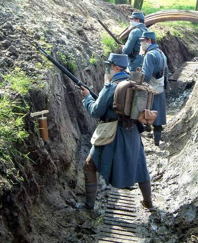 The Poilu de la Marne at Zonnebeck for the anniversary of the first gas attack, 2005.