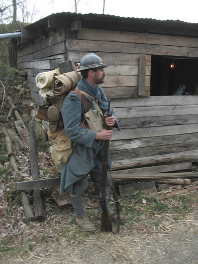 Sgt. Contamine with his complete <em>barda</em>, April 2006.