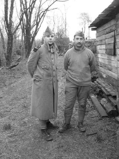 Sdts. Martin and Convard, April 2006.