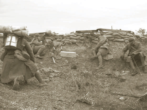 Poilus of the 18th RI and 151st RI take up positions, Battle of the Somme event, October 2006.