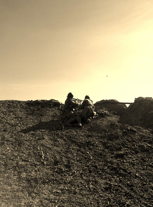 Fusil-mitrailleuse (Chauchat) team firing on German airplane.  Newville, November 2013.