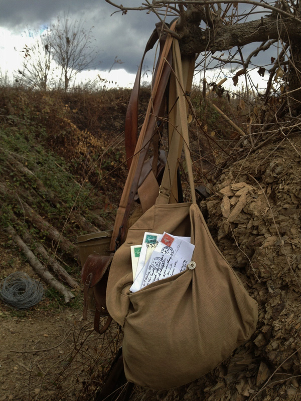 Letters to soldiers of the 151 ready for distribution. Newville, November 2013.