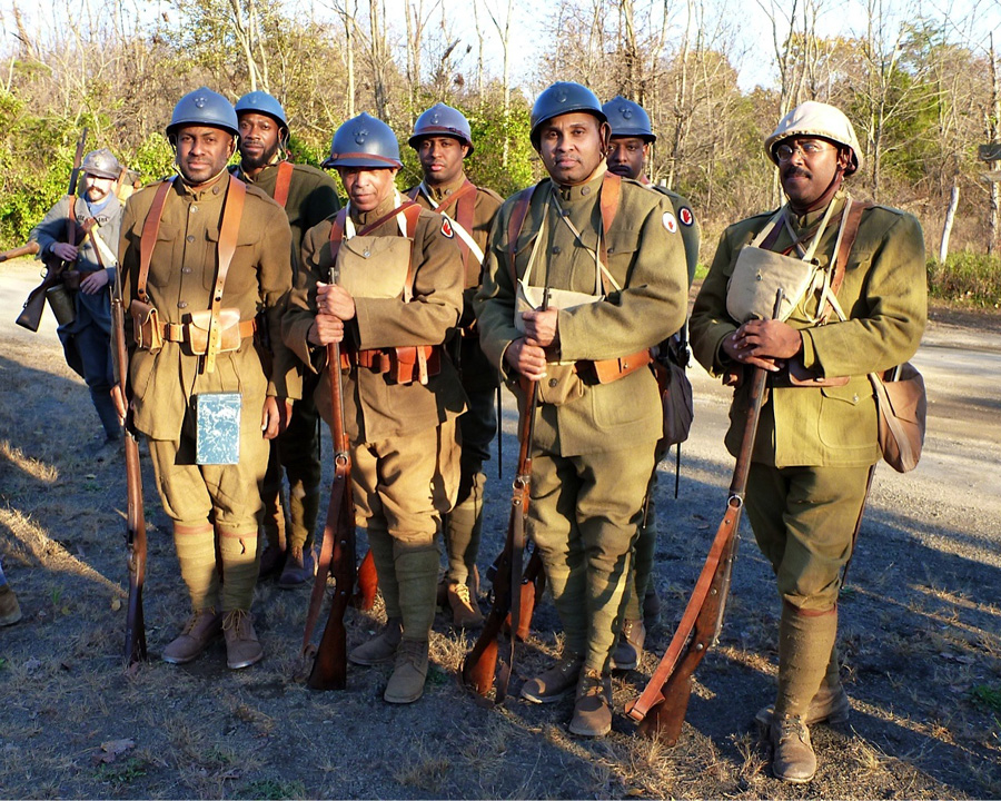 Members of the 372nd US IR (Red Hands). Newville, November 2013.