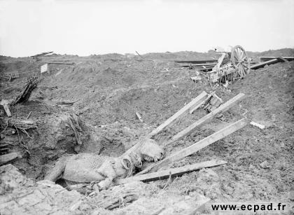 On the Vaux route, near Chapelle Sainte-Fine (Verdun), 27 February 1917.